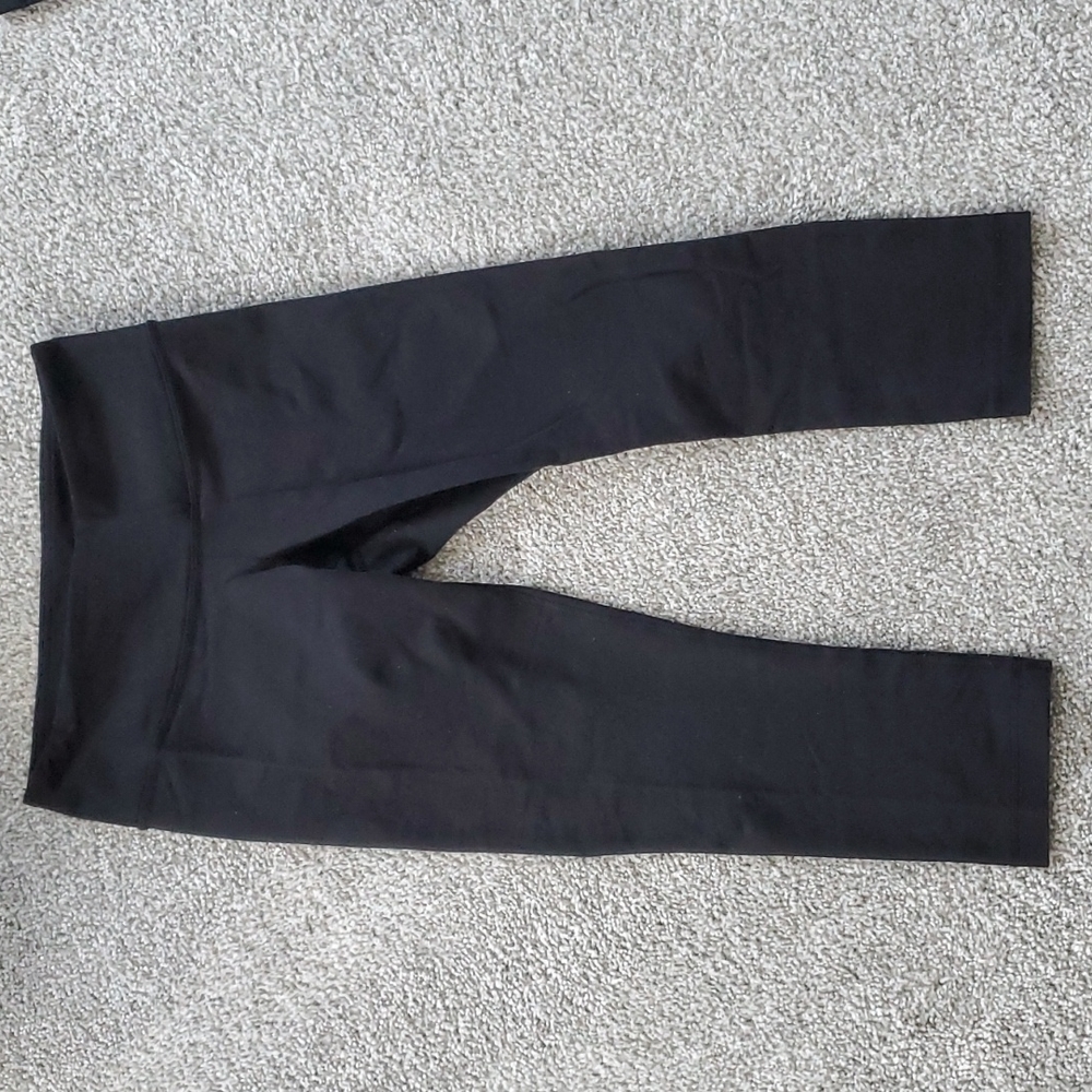 Lululemon black wunder under crops, 6
